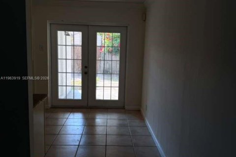 Villa ou maison à vendre à Greenacres, Floride: 2 chambres, 91.97 m2 № 2025379 - photo 2