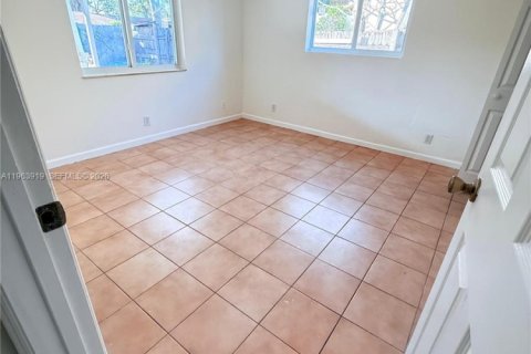 Villa ou maison à vendre à Greenacres, Floride: 2 chambres, 91.97 m2 № 2025379 - photo 6