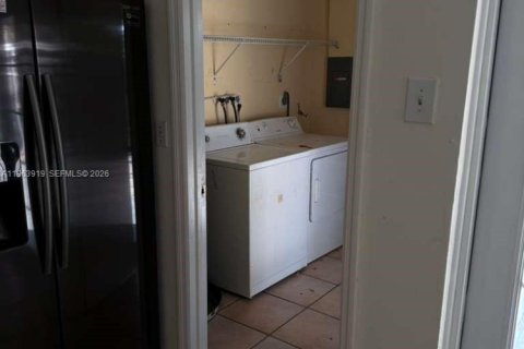 Villa ou maison à vendre à Greenacres, Floride: 2 chambres, 91.97 m2 № 2025379 - photo 5