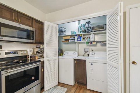 Condo in Tampa, Florida, 2 bedrooms  № 1785178 - photo 30
