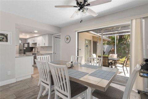 Casa en alquiler en Sarasota, Florida, 2 dormitorios, 112.41 m2 № 1866433 - foto 10