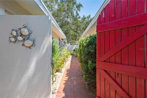 Casa en alquiler en Sarasota, Florida, 2 dormitorios, 112.41 m2 № 1866433 - foto 2