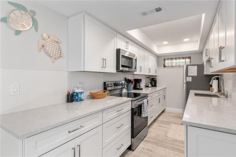 Casa en alquiler en Sarasota, Florida, 2 dormitorios, 112.41 m2 № 1866433 - foto 11