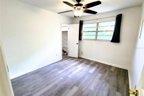 House in Gainesville, Florida 3 bedrooms, 109.35 sq.m. № 2201010 - photo 6