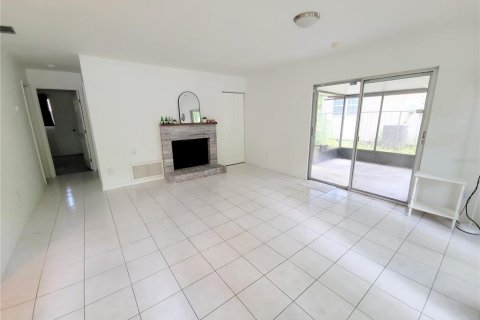 House in Gainesville, Florida 3 bedrooms, 109.35 sq.m. № 2201010 - photo 3