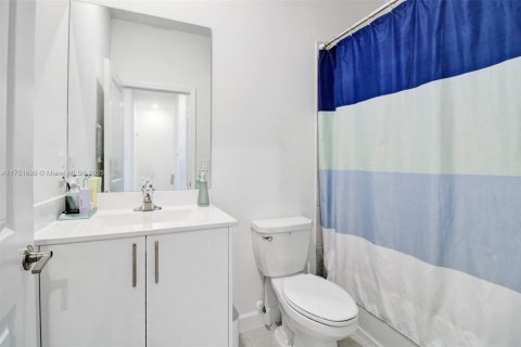 Townhouse in Homestead, Florida 3 bedrooms, 135.64 sq.m. № 1865083 - photo 17