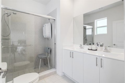 Townhouse in Homestead, Florida 3 bedrooms, 135.64 sq.m. № 1865083 - photo 18
