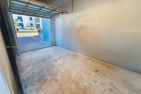 Townhouse in Homestead, Florida 3 bedrooms, 135.64 sq.m. № 1865083 - photo 22