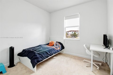 Townhouse in Homestead, Florida 3 bedrooms, 135.64 sq.m. № 1865083 - photo 15