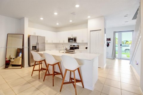 Townhouse in Homestead, Florida 3 bedrooms, 135.64 sq.m. № 1865083 - photo 8