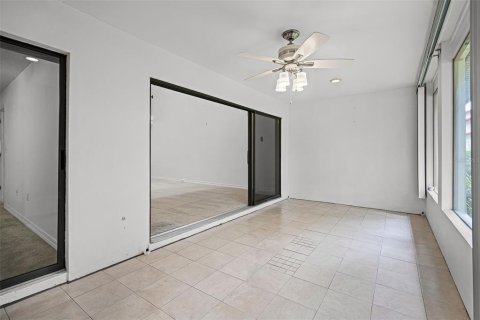 Купить таунхаус в Хейнс-Сити, Флорида 7 комнат, 171.31м2, № 1811069 - фото 18