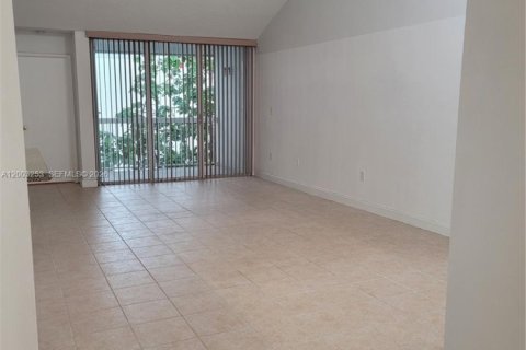 Condominio en venta en Doral, Florida, 2 dormitorios, 104.79 m2 № 2066745 - foto 4