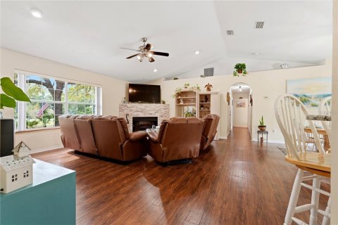 Villa ou maison à vendre à High Springs, Floride: 3 chambres, 158.68 m2 № 2289694 - photo 10