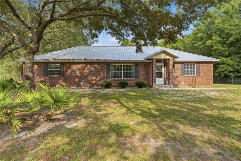 House in High Springs, Florida 3 bedrooms, 158.68 sq.m. № 2289694