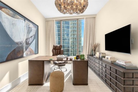 Купить кондоминиум в Санни-Айлс-Бич, Флорида 4 спальни, 444.07м2, № 2027612 - фото 21