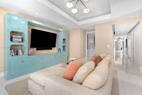 Купить кондоминиум в Санни-Айлс-Бич, Флорида 4 спальни, 444.07м2, № 2027612 - фото 11