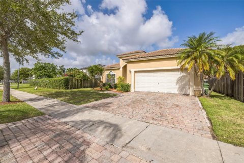 Casa en venta en Homestead, Florida, 4 dormitorios, 181.9 m2 № 1850915 - foto 2