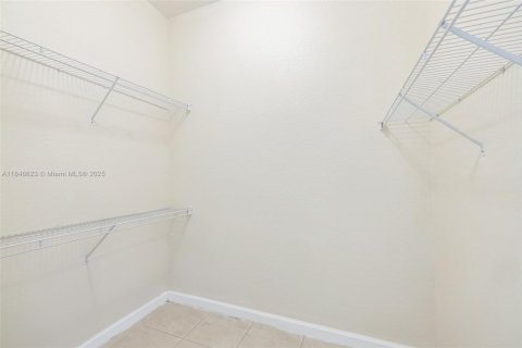 Casa en venta en Homestead, Florida, 4 dormitorios, 181.9 m2 № 1850915 - foto 17