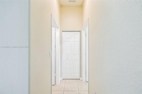 Casa en venta en Homestead, Florida, 4 dormitorios, 181.9 m2 № 1850915 - foto 19