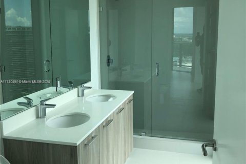 Купить кондоминиум в Майами, Флорида 2 спальни, 106м2, № 1984942 - фото 12