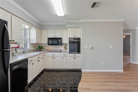 Copropriété à louer à New Port Richey, Floride: 2 chambres, 104.42 m2 № 2437272 - photo 11