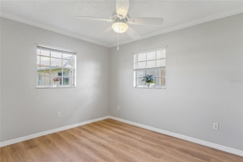 Copropriété à louer à New Port Richey, Floride: 2 chambres, 104.42 m2 № 2437272 - photo 28