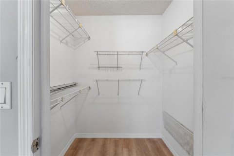 Copropriété à louer à New Port Richey, Floride: 2 chambres, 104.42 m2 № 2437272 - photo 24