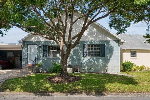 Condo à New Port Richey, Floride, 2 chambres  № 2437272