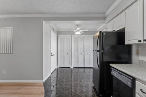 Copropriété à louer à New Port Richey, Floride: 2 chambres, 104.42 m2 № 2437272 - photo 14