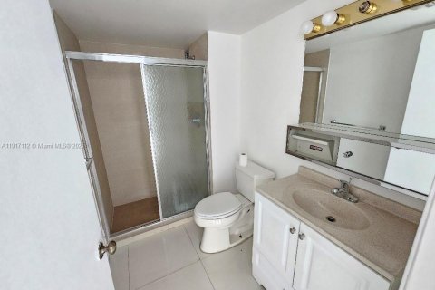 Снять в аренду кондоминиум в Авентура, Флорида 2 спальни, 116.22м2, № 1973393 - фото 26