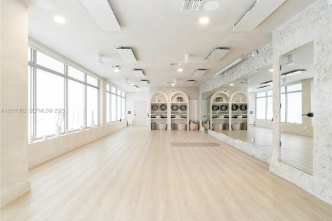 Купить коммерческую недвижимость в Майами, Флорида № 1988207 - фото 10