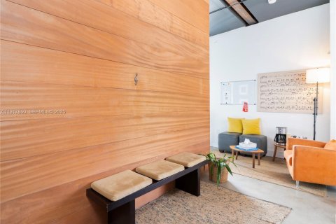 Купить коммерческую недвижимость в Майами, Флорида № 1988207 - фото 17