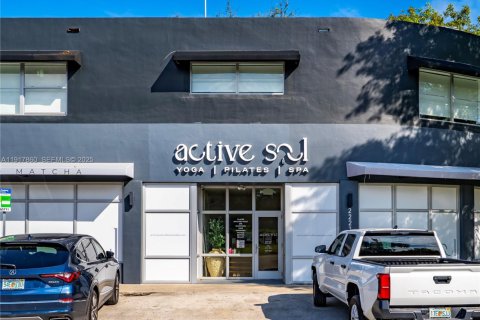 Купить коммерческую недвижимость в Майами, Флорида № 1988207 - фото 4