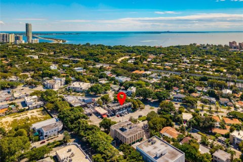 Купить коммерческую недвижимость в Майами, Флорида № 1988207 - фото 22