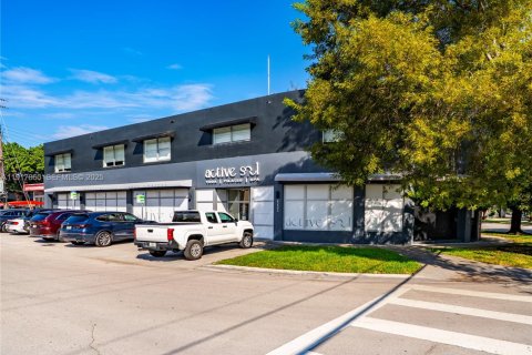 Купить коммерческую недвижимость в Майами, Флорида № 1988207 - фото 5