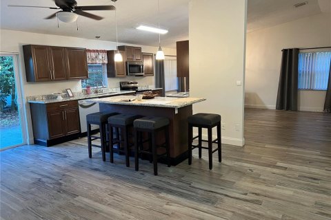 Villa ou maison à vendre à Altamonte Springs, Floride: 4 chambres, 152.36 m2 № 1838079 - photo 8