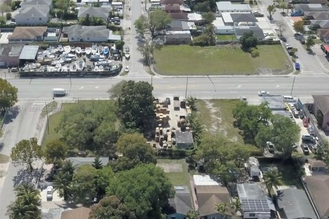 Купить коммерческую недвижимость в Майами, Флорида № 2046161 - фото 20