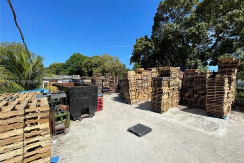 Купить коммерческую недвижимость в Майами, Флорида № 2046161 - фото 6