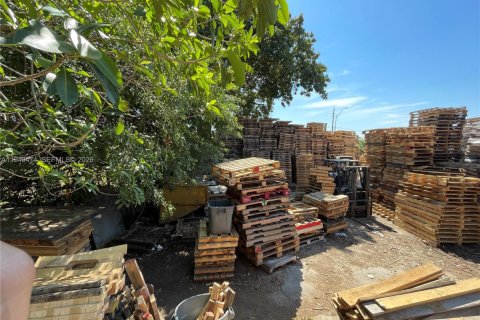 Купить коммерческую недвижимость в Майами, Флорида № 2046161 - фото 10