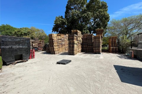 Купить коммерческую недвижимость в Майами, Флорида № 2046161 - фото 5