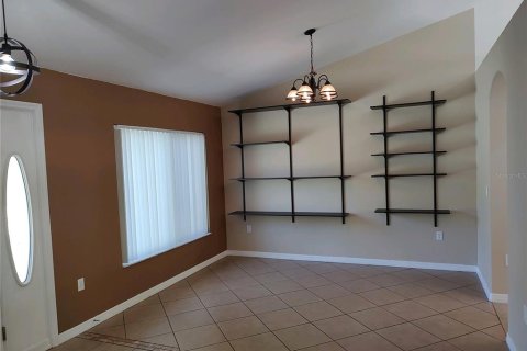 House in Weeki Wachee, Florida 3 bedrooms, 181.62 sq.m. № 2402744 - photo 7