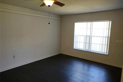 House in Weeki Wachee, Florida 3 bedrooms, 181.62 sq.m. № 2402744 - photo 8