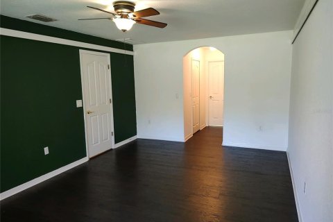House in Weeki Wachee, Florida 3 bedrooms, 181.62 sq.m. № 2402744 - photo 12