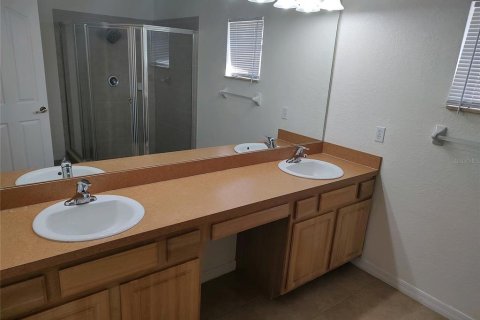 House in Weeki Wachee, Florida 3 bedrooms, 181.62 sq.m. № 2402744 - photo 13