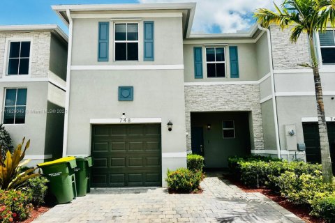 Townhouse in Homestead, Florida 3 bedrooms, 159.05 sq.m. № 1797670 - photo 1