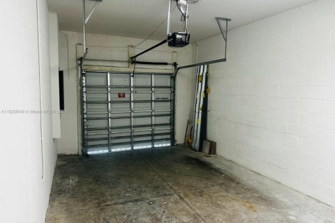 Townhouse in Homestead, Florida 3 bedrooms, 159.05 sq.m. № 1797670 - photo 22