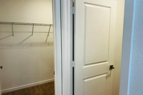 Townhouse in Homestead, Florida 3 bedrooms, 159.05 sq.m. № 1797670 - photo 18