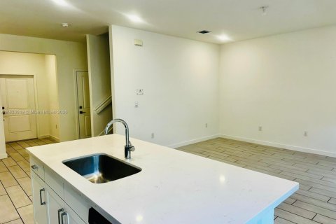 Townhouse in Homestead, Florida 3 bedrooms, 159.05 sq.m. № 1797670 - photo 6