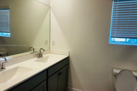Townhouse in Homestead, Florida 3 bedrooms, 159.05 sq.m. № 1797670 - photo 20