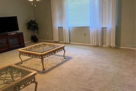 House in Sarasota, Florida 2 bedrooms, 111.02 sq.m. № 2400293 - photo 11